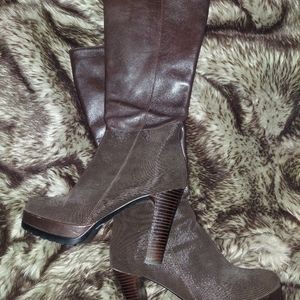Beautiful Leather Brown Platforms